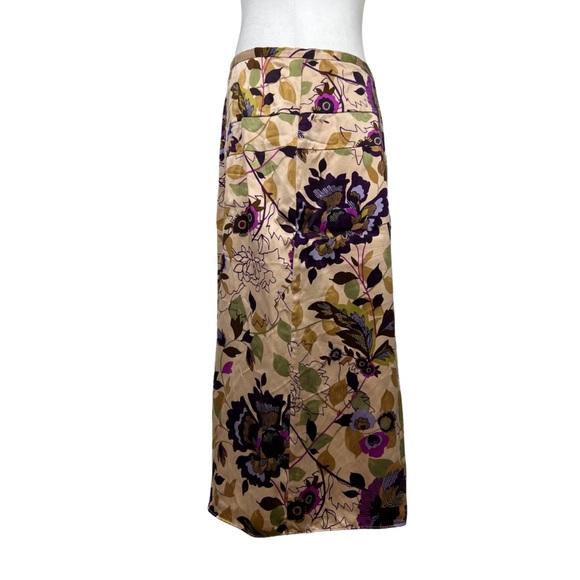i.e. Beige & Purple Floral Y2K 100% Silk Knee-Length A-Line Skirt Size 6 - Picture 2 of 7